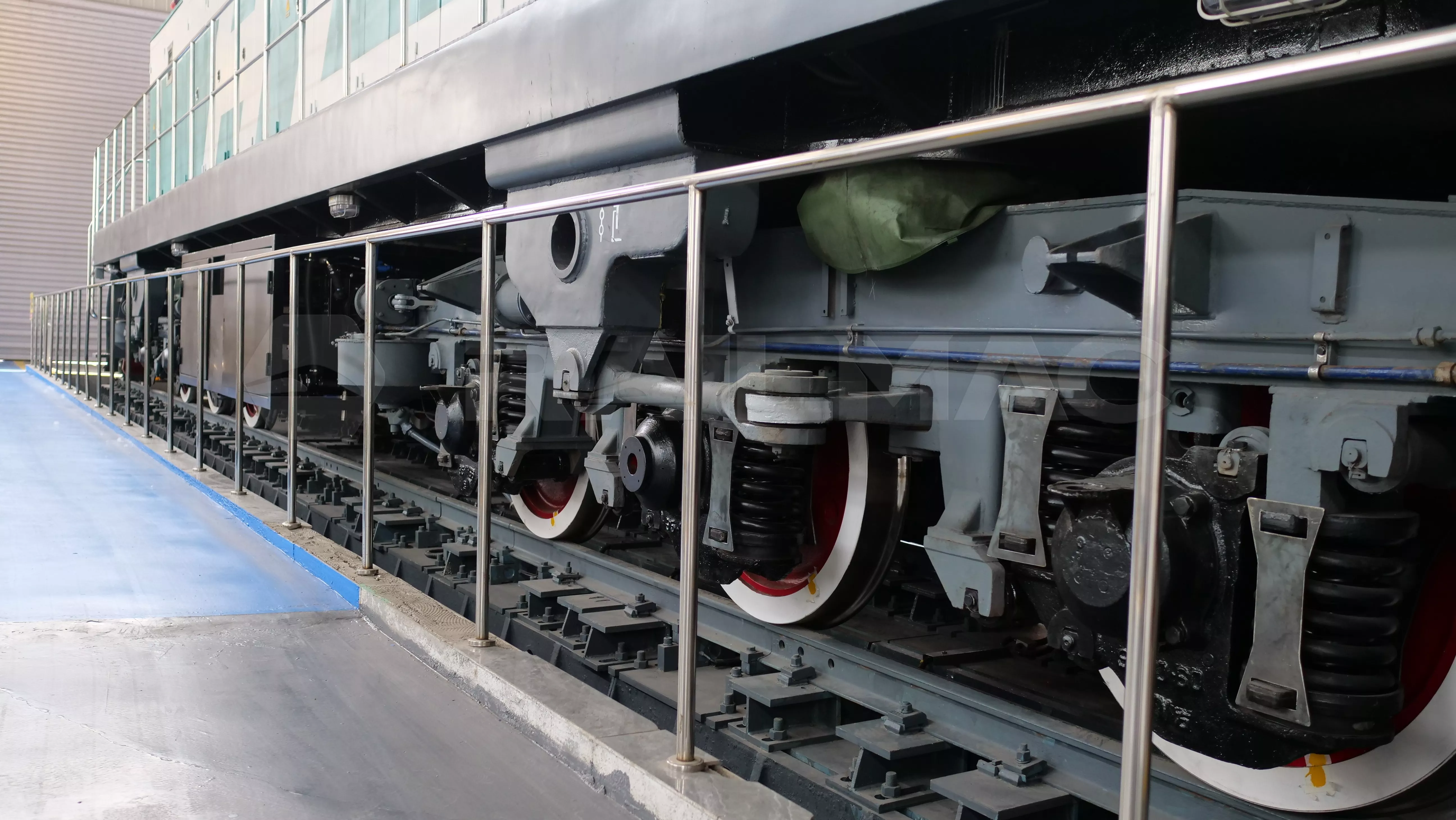 HCD-5000-New-Energy-Locomotive-2