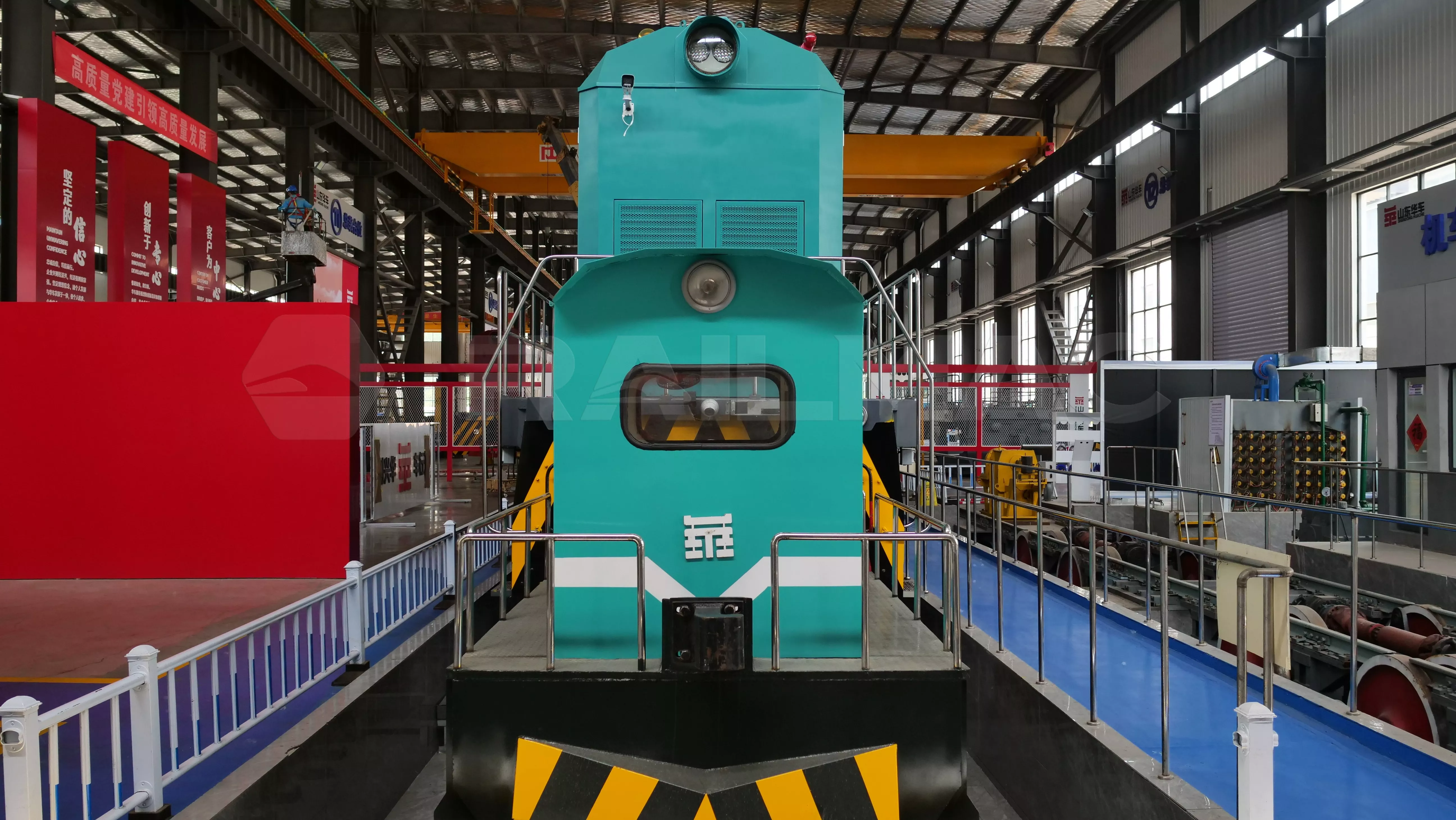 HCD-5000-New-Energy-Locomotive-6