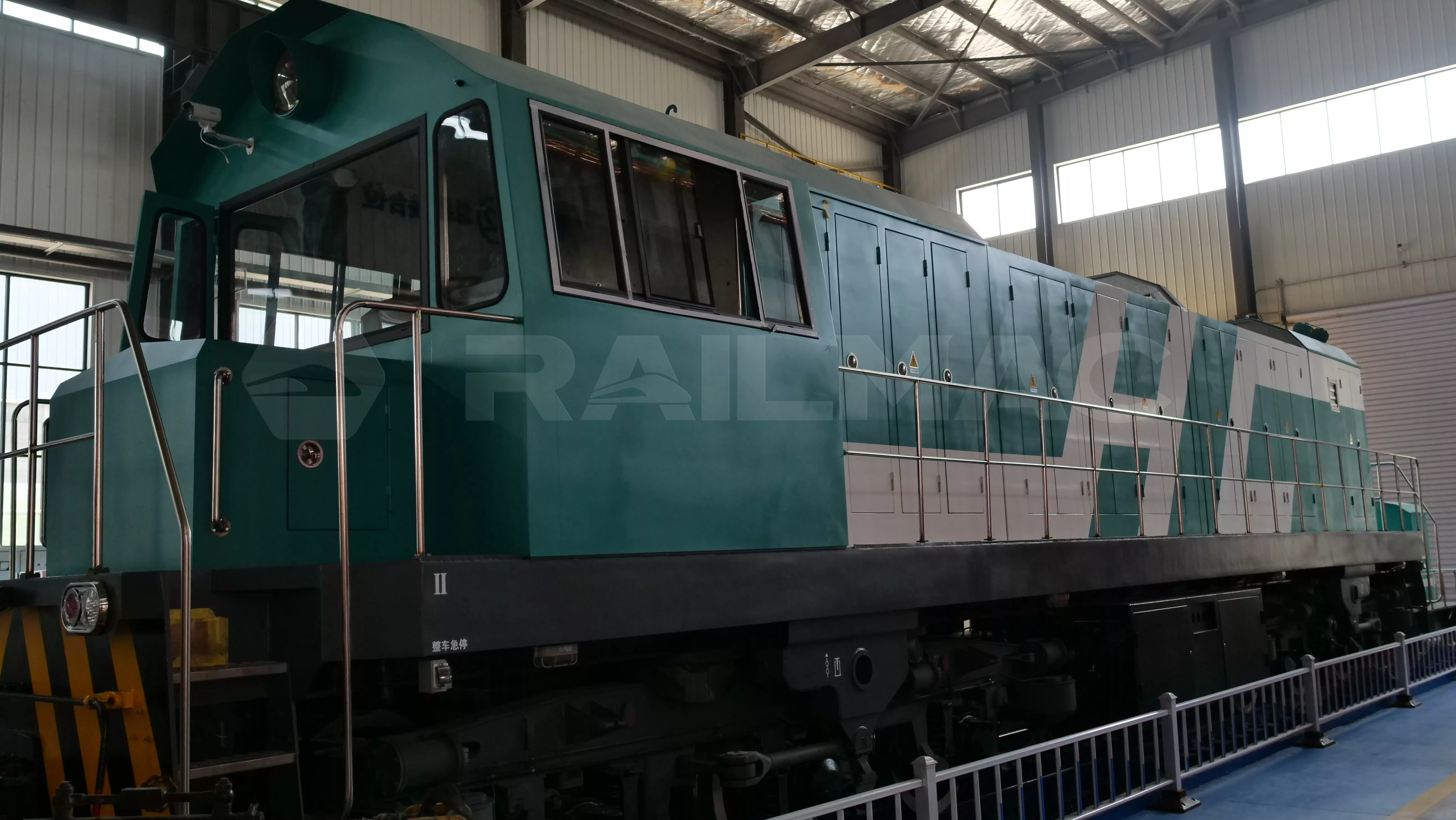HCD-5000-New-Energy-Locomotive-7